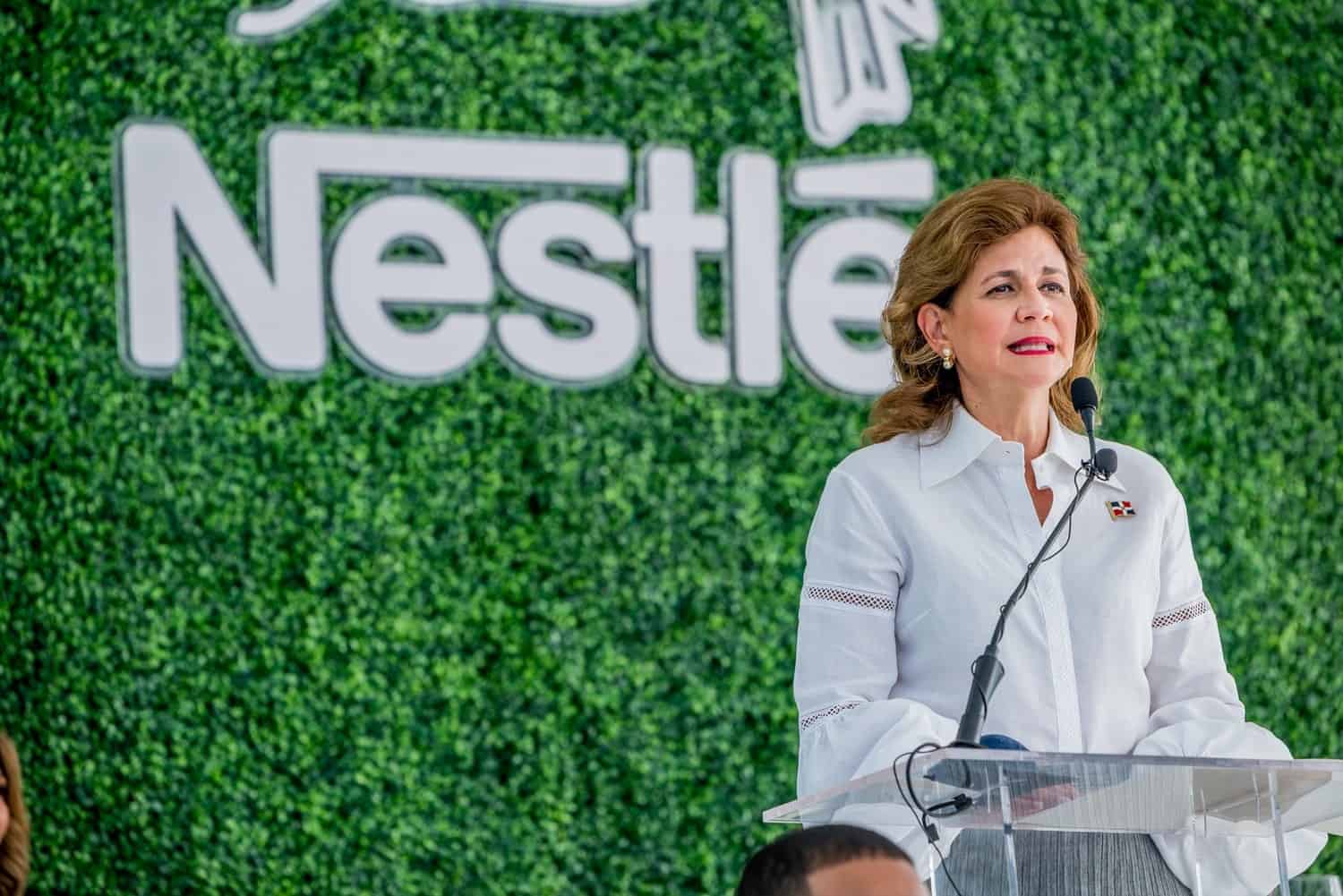 Nestlé inaugura su primera caldera de biomasa en el país para reducir consumo de combustibles fósiles y emisiones de carbono Nestlé inaugura su primera caldera de biomasa en el país para reducir consumo de combustibles fósiles y emisiones de carbono